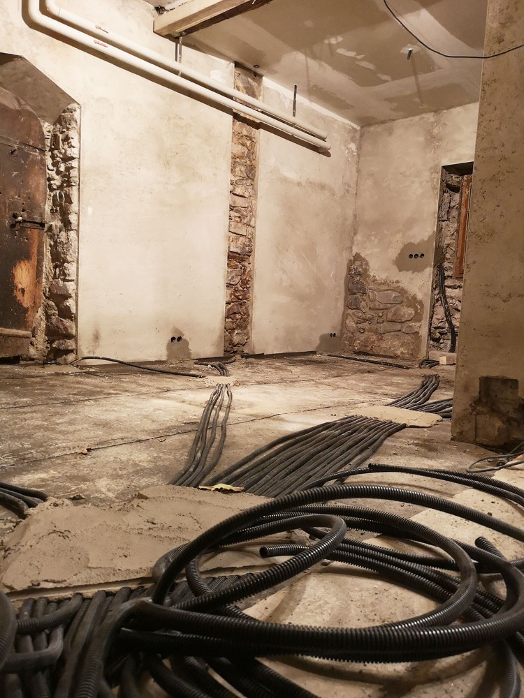 Modernes Geschäft im alten Keller | WorkPlus